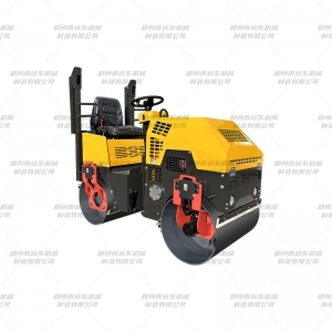 FVR880 座駕式壓路機